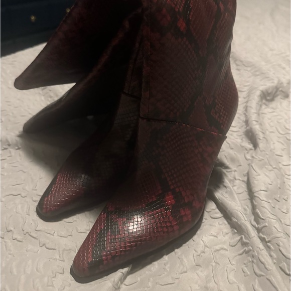 Jlo boots - Picture 2 of 3